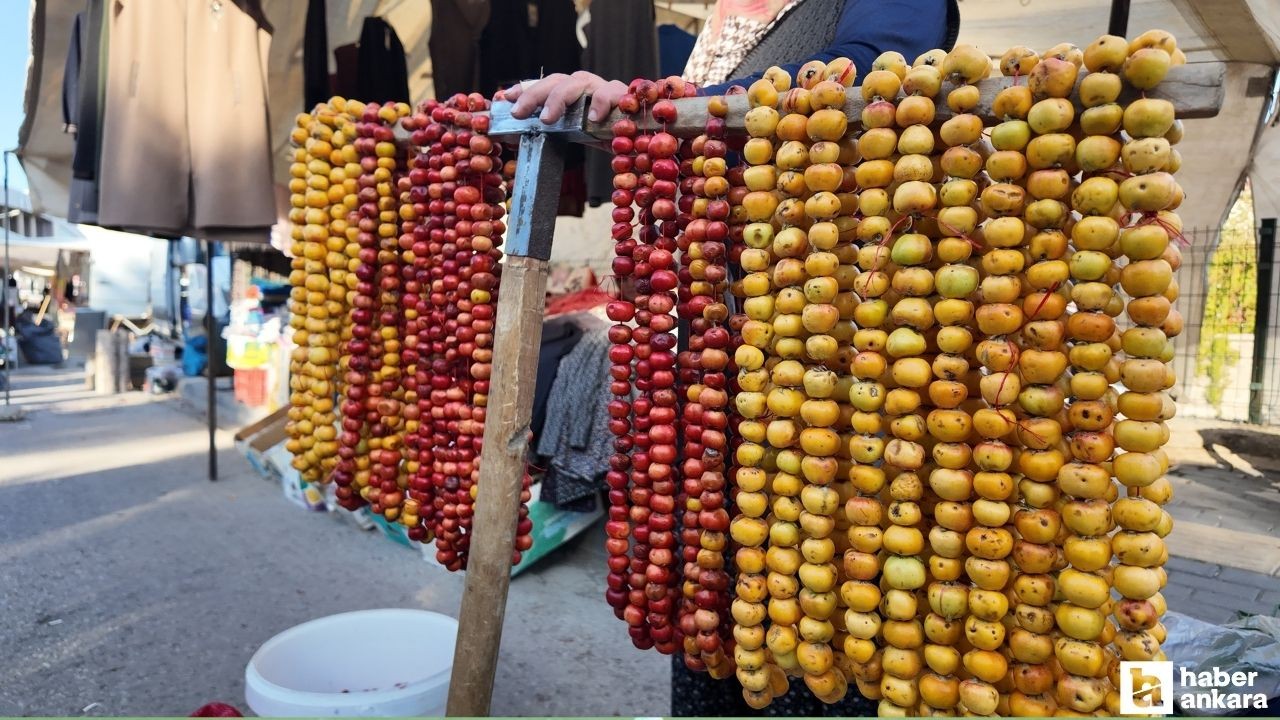 Çubuk'taki pazarlarda alıç ve kuşburnu satışa çıktı