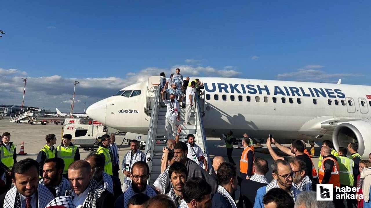 İsrail'in elindeki 137 aktivist Türkiye'ye getirildi
