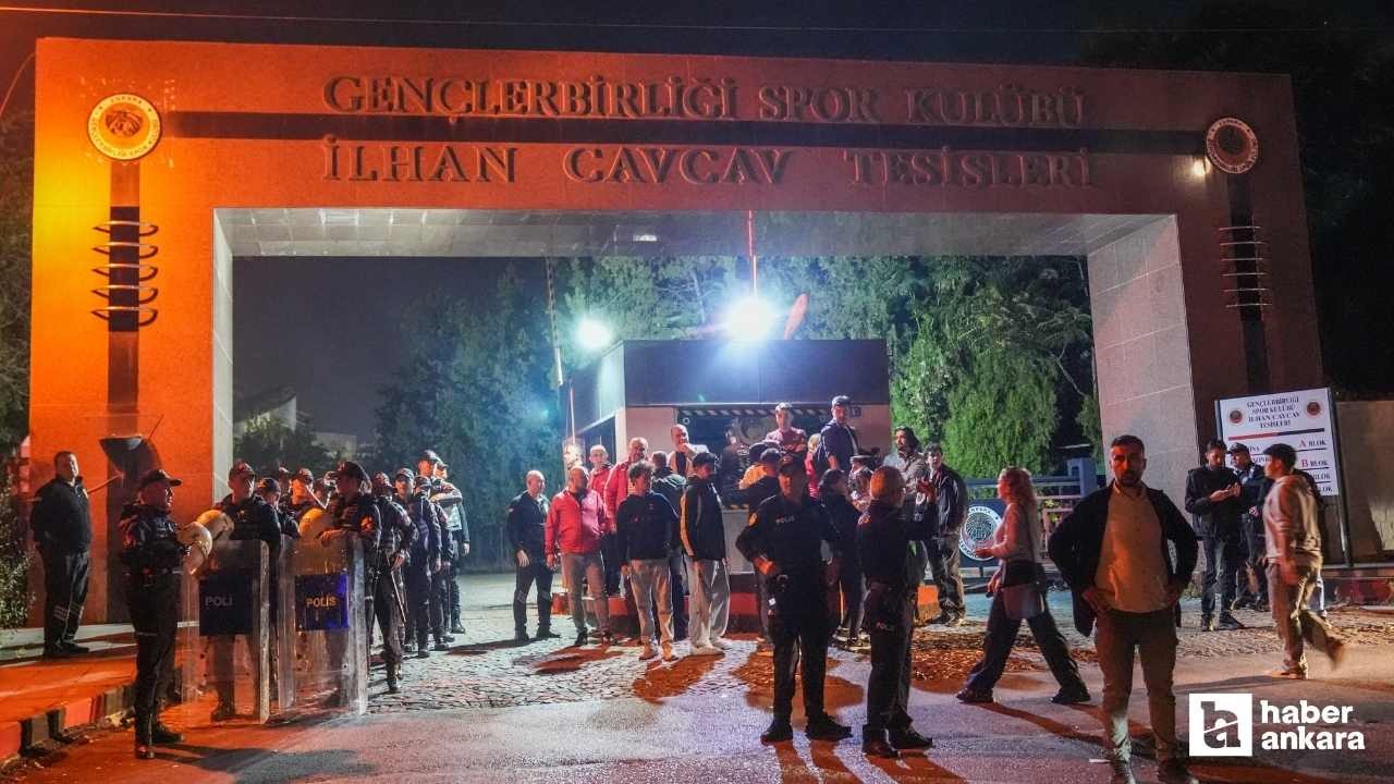 Gençlerbirliği'nde taraftarlar toplanıp genel kurul istediler