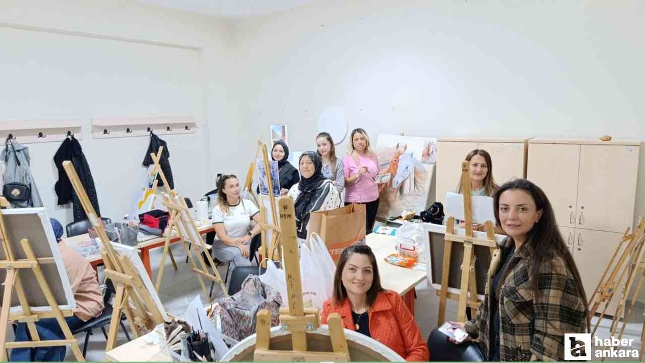 Pursaklar Belediyesi Hanım Evleri'nde yeni dönem kursları başladı