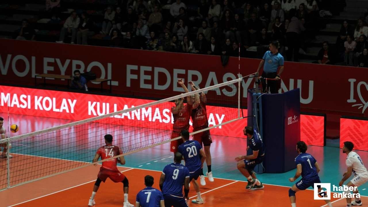Cumhuriyet Kupası'nda ilk finalist Ziraat Bankkart oldu