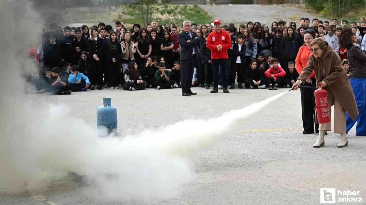 Afetlere karşı tüm okullarda tahliye tatbikatı uygulandı