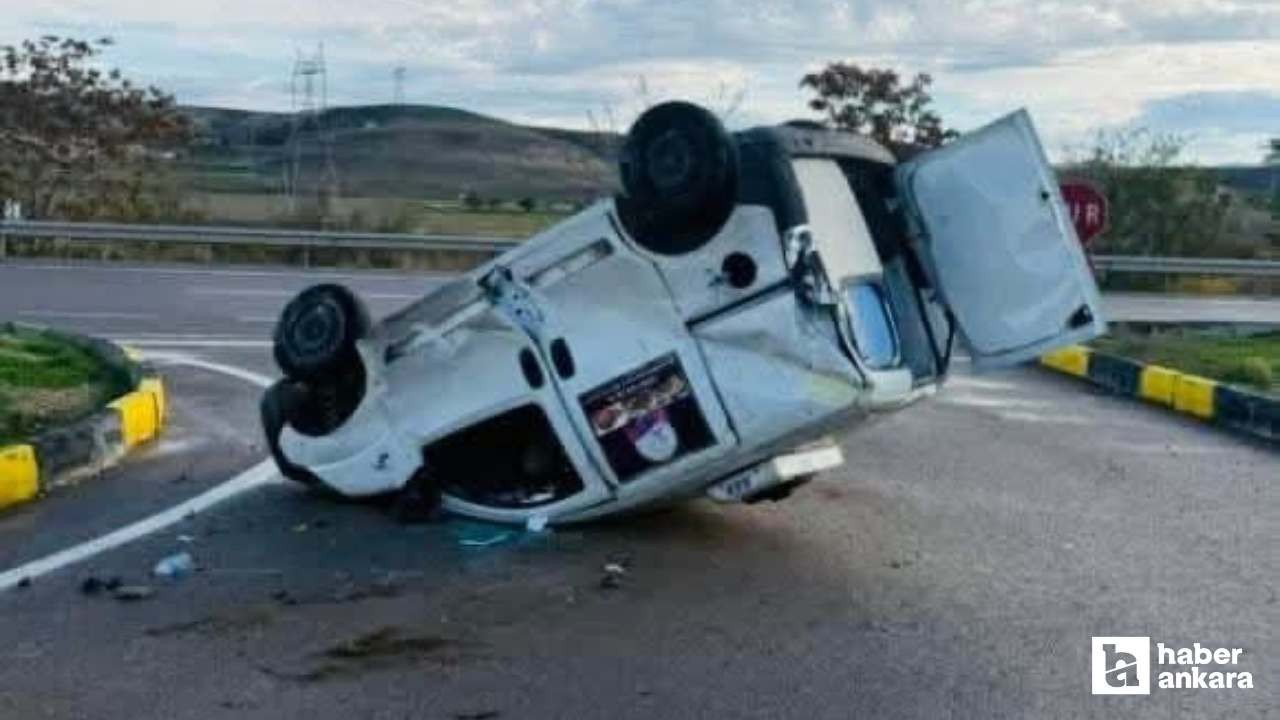 Ayaş'ta hafif ticari araç takla attı, sürücü yaralandı