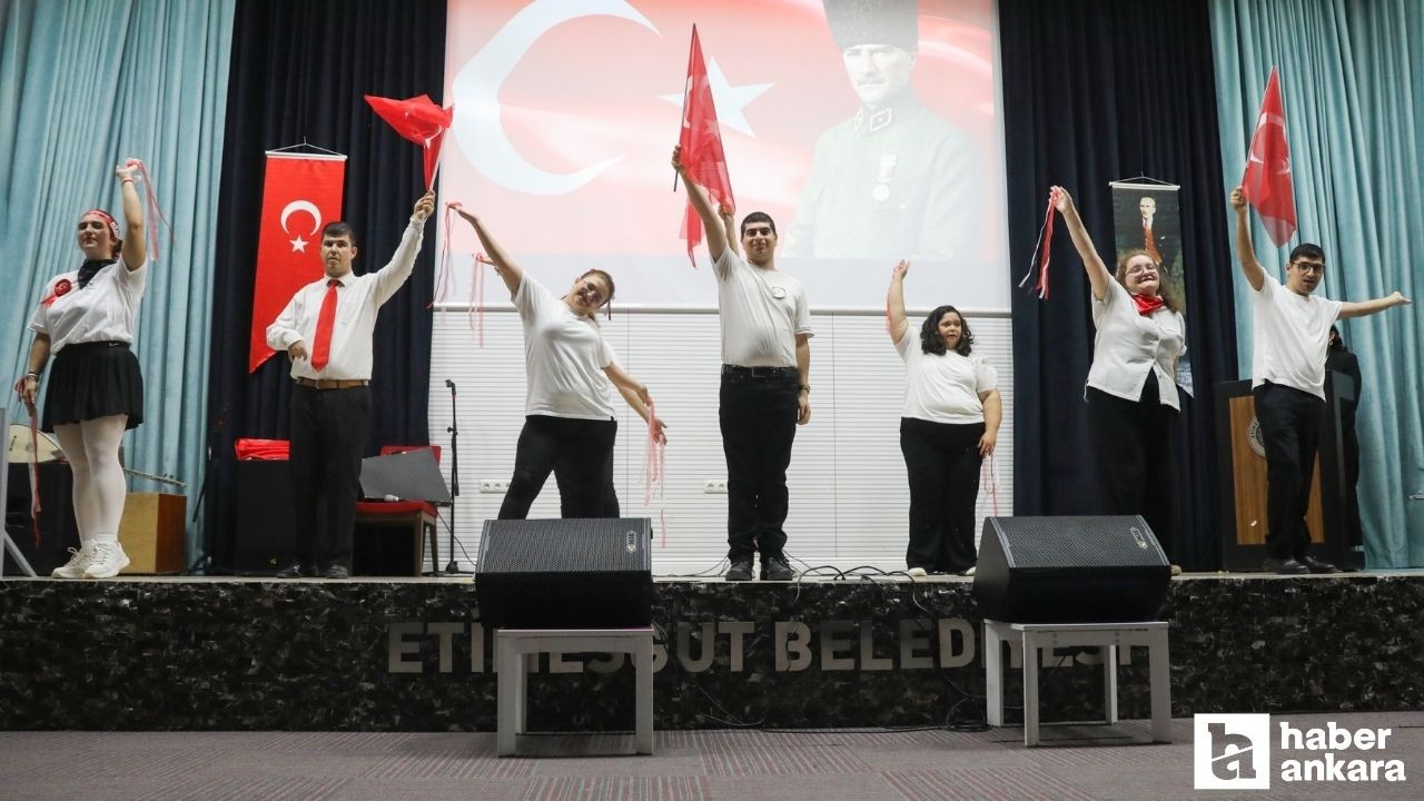 Engelsiz Yaşam Merkezi'nde Cumhuriyetin 102. yaşı kutlandı!