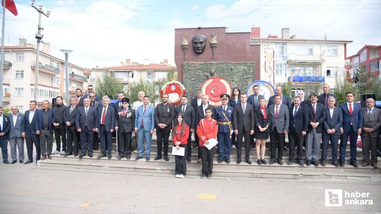 Kahramankazan'da Atatürk Anıtı'na çelenk sunuldu