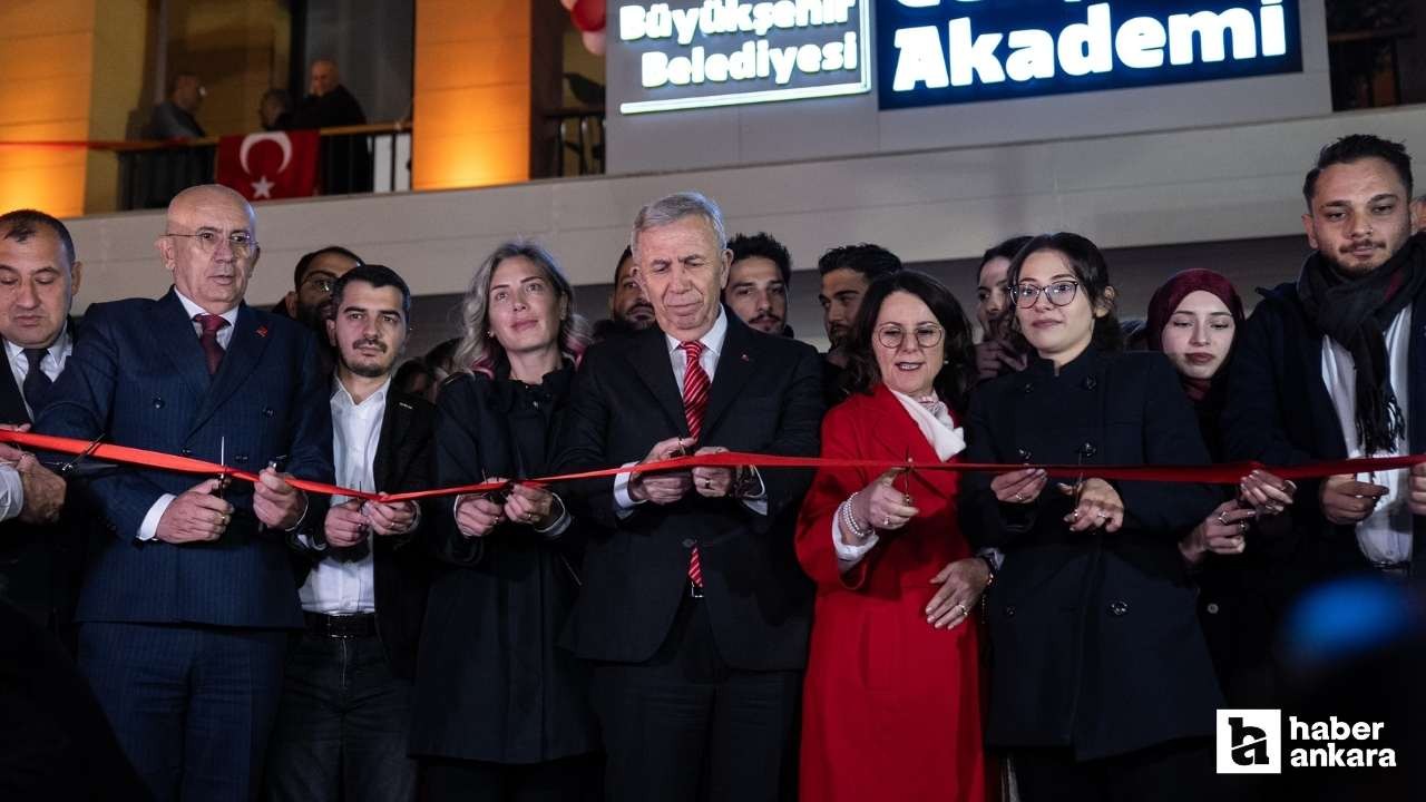 Mansur Yavaş, ABB projesi Zafer Genç Akademinin açılışını yaptı