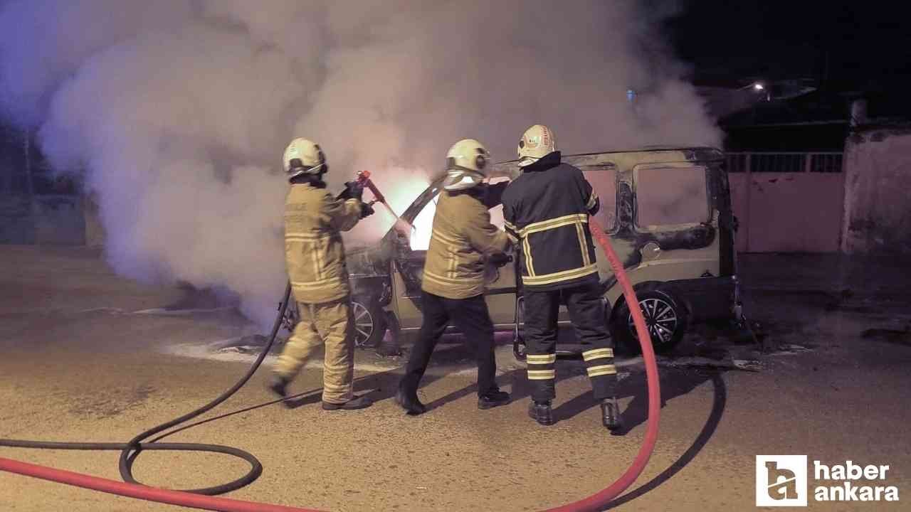 Kırıkkale'de seyir halindeki araçta yangın çıktı