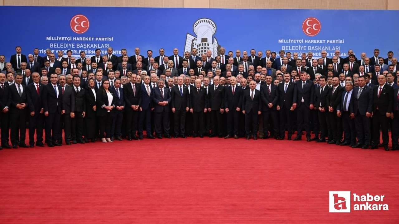 Devlet Bahçeli, MHP'li belediye başkanlarıyla Ankara'da buluştu