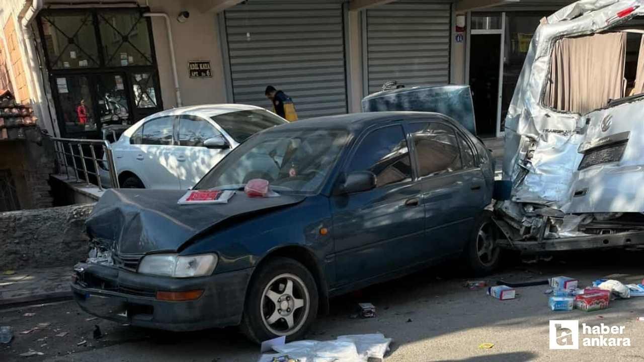 Keçiören'de freni boşalan kamyon 4 araca çarpıp durabildi