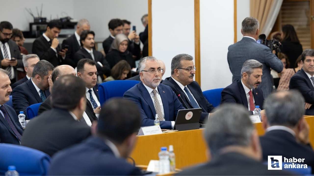 Vedat Işıkhan: SGK'ya en borçlu ilk 10 belediyenin 8'i CHP'li