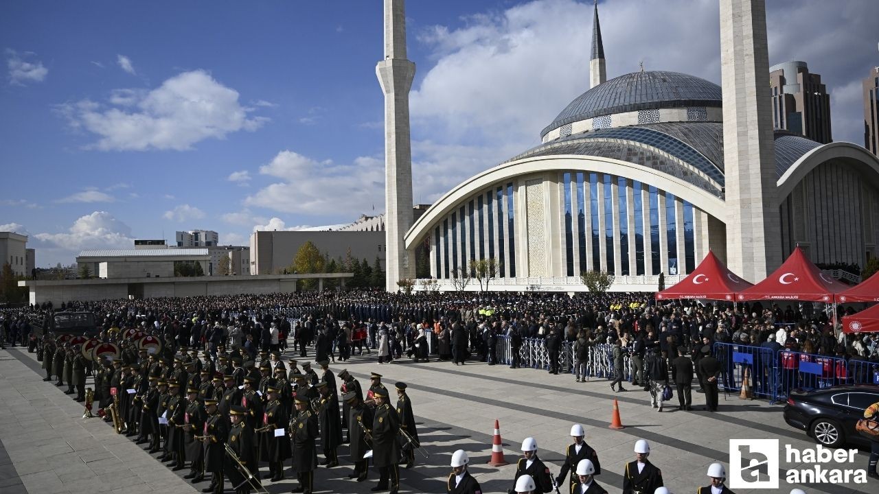Ankara, uçak kazasında şehit olan askerlerini son yolculuğuna uğurladı