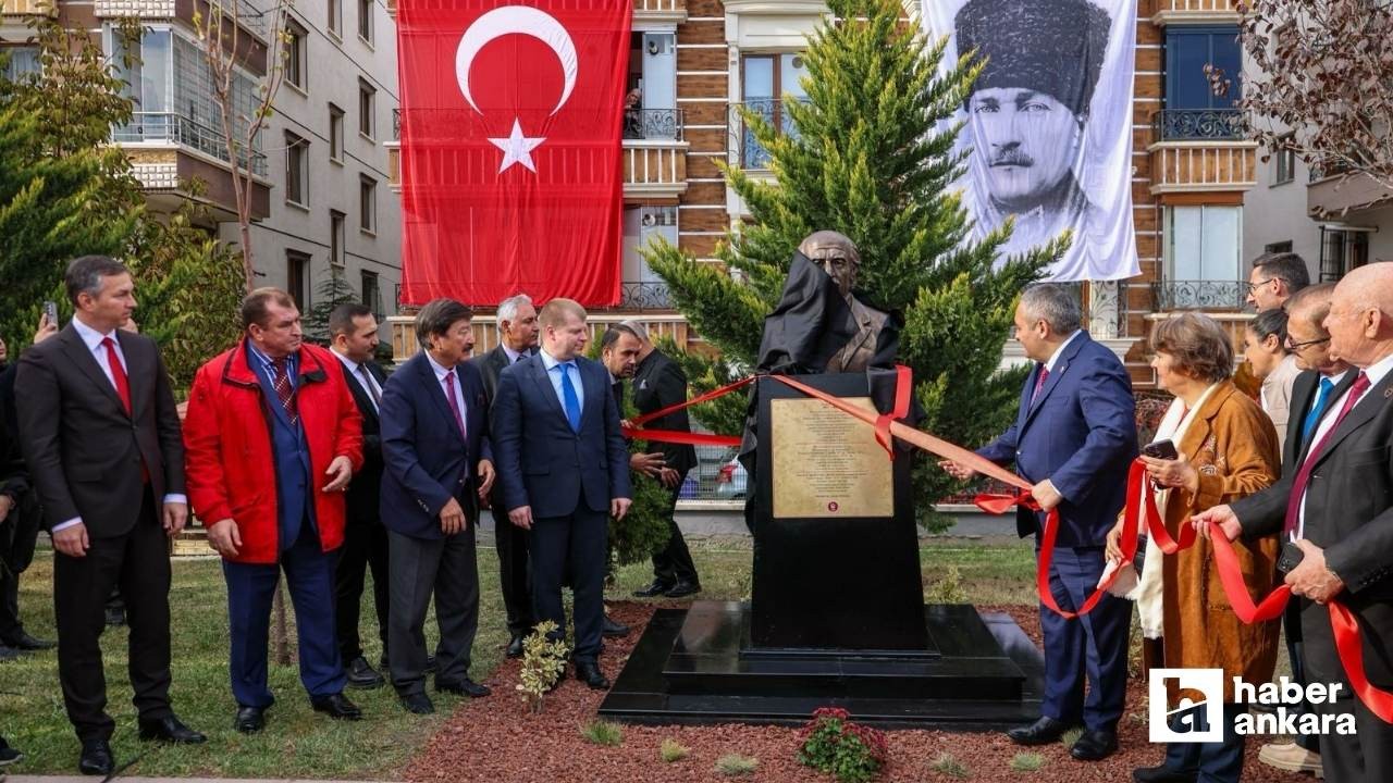 Keçiören Belediyesi, çalınan büstün yerine yenisini yerleştirdi