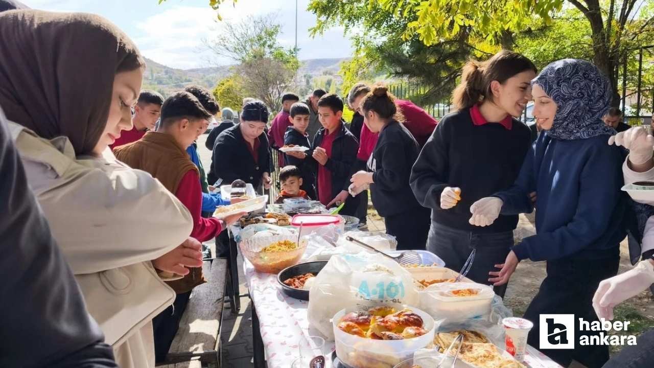 Kırıkkale'de öğretmen ve öğrencilerden Gazze yararına kermes