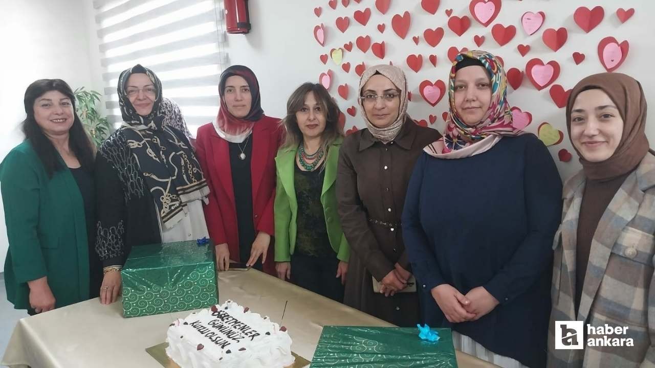 Pursaklar  Belediyesi kursiyerleri, Öğretmenler Günü'nü kutladı!