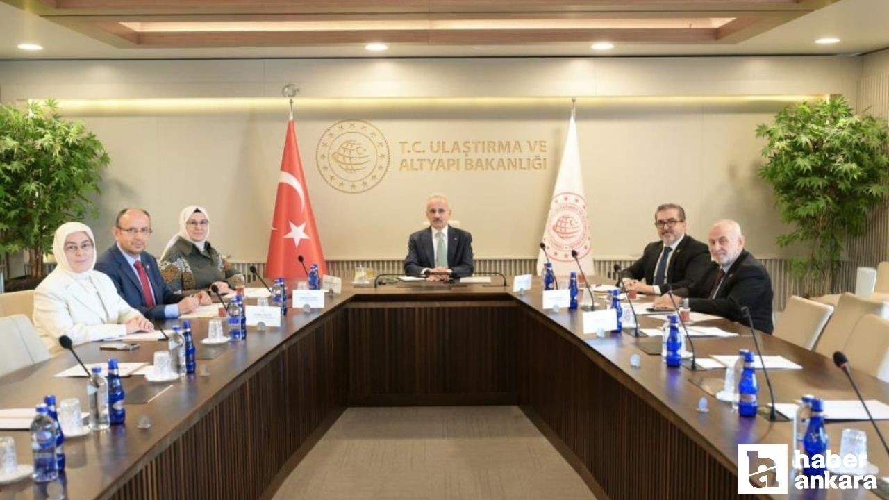 Bakan Uraloğlu: 'Dijital platformun sorumluluklarını artırmayı hedefliyoruz'