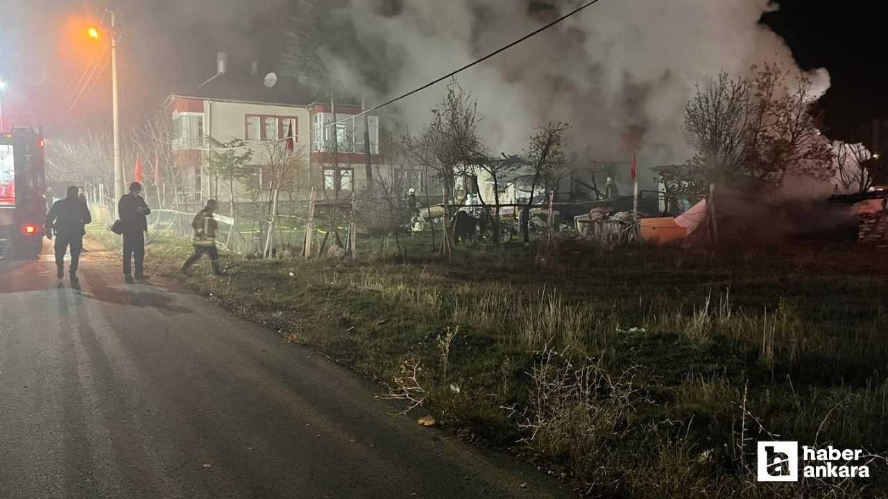 Çubuk'ta zihinsel engelli üç kardeşin yaşadığı ev yangında kül oldu