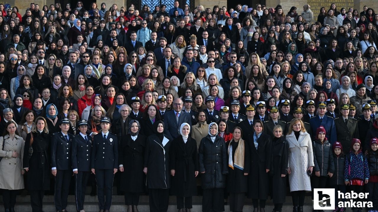 Bakan Göktaş'tan Anıtkabir'e ziyaret!