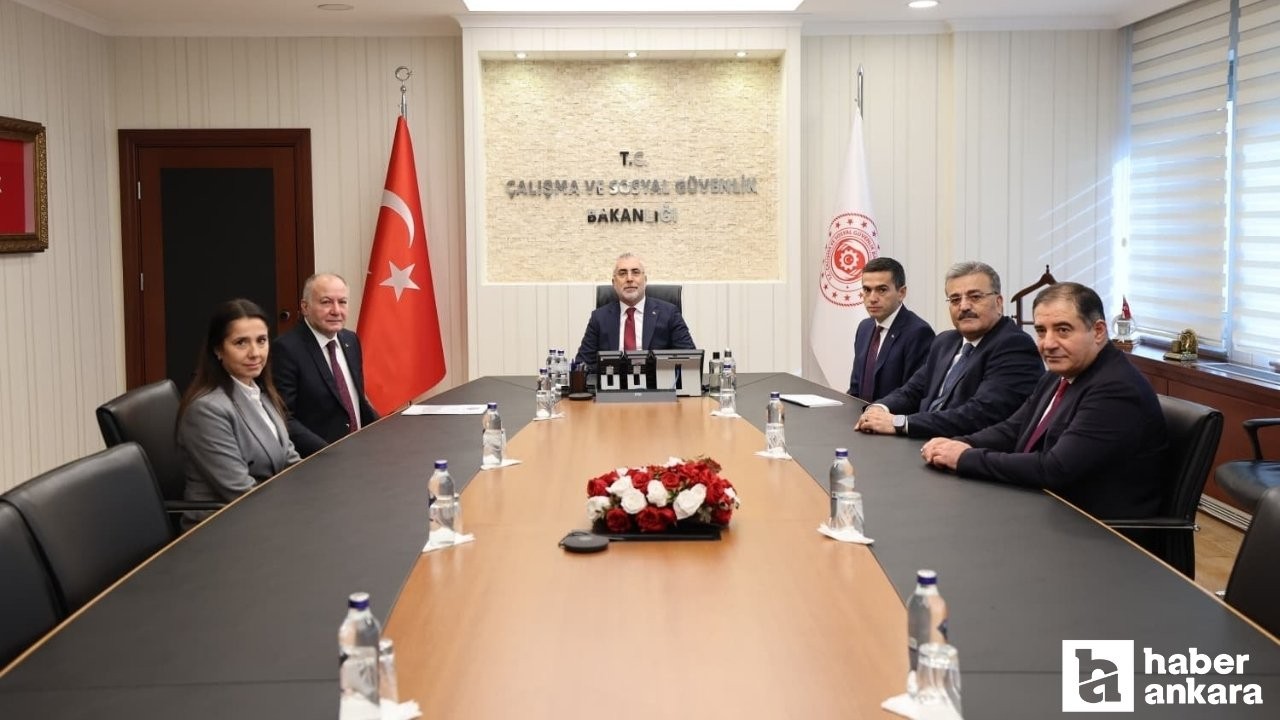 Bakan Işıkhan komisyon toplantısı öncesinde TÜRK-İŞ ve TİSK temsilcileriyle ön toplantı yaptı