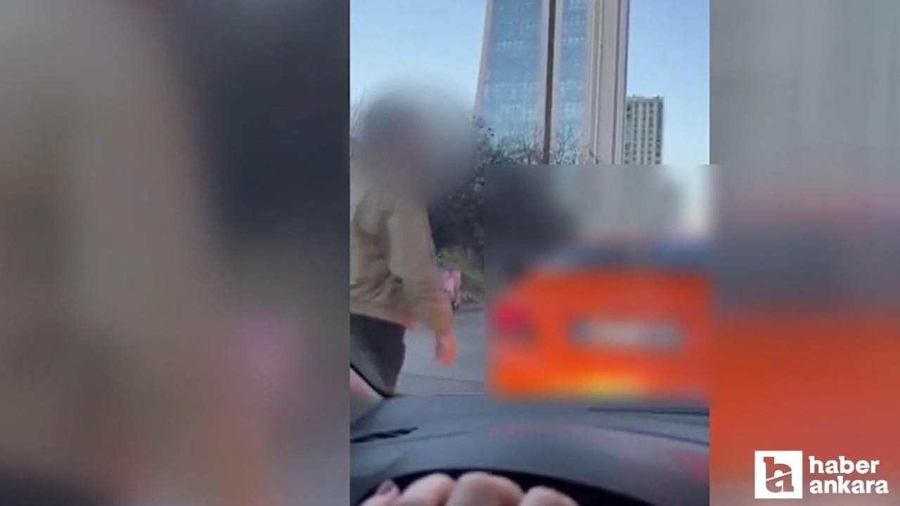 Çankaya’da taksi şoförünün kadın sürücünün aracına saldırması cep telefonu kamerasına yansıdı
