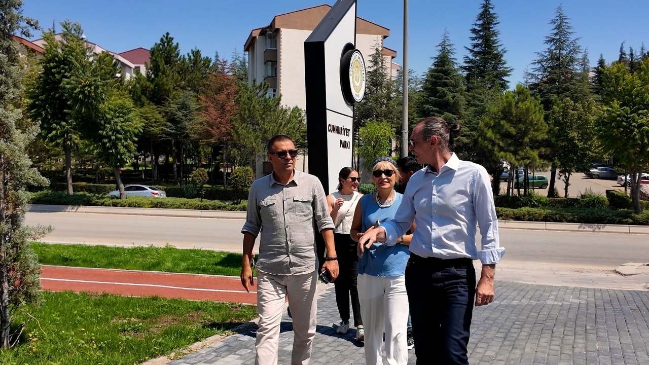 Etimesgut Belediyesi vatandaşları yenilenen Cumhuriyet Parkı'na davet etti