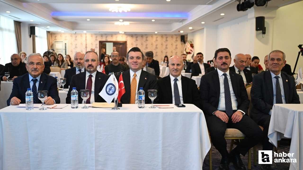 Ankara'da düzenlenen 11. Anadolu Medya Çalıştayı'nda basın ele alındı