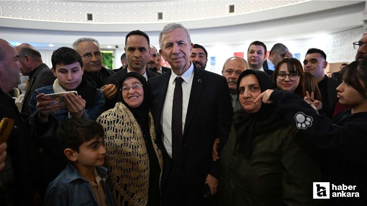 Mansur Yavaş, Pursaklar'da iftar programında vatandaşlarla buluştu