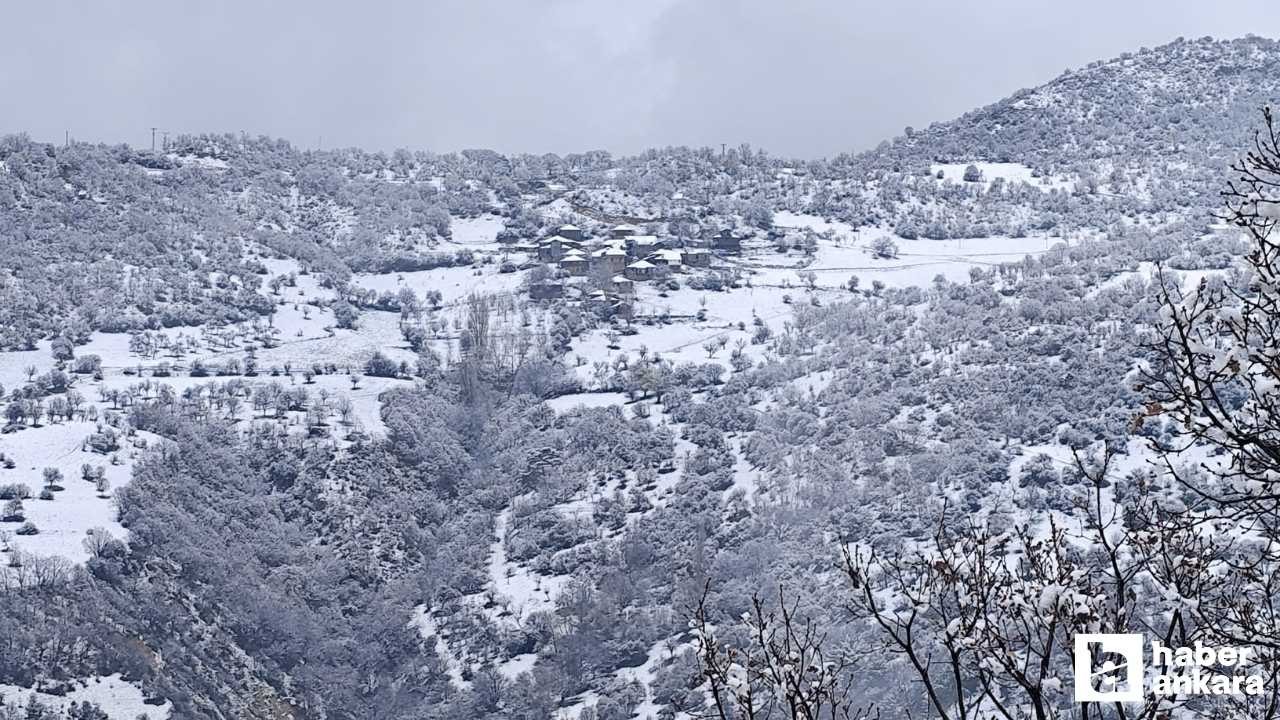Beypazarı'nın yüksek kesimleri Nisan karı ile beyaza büründü