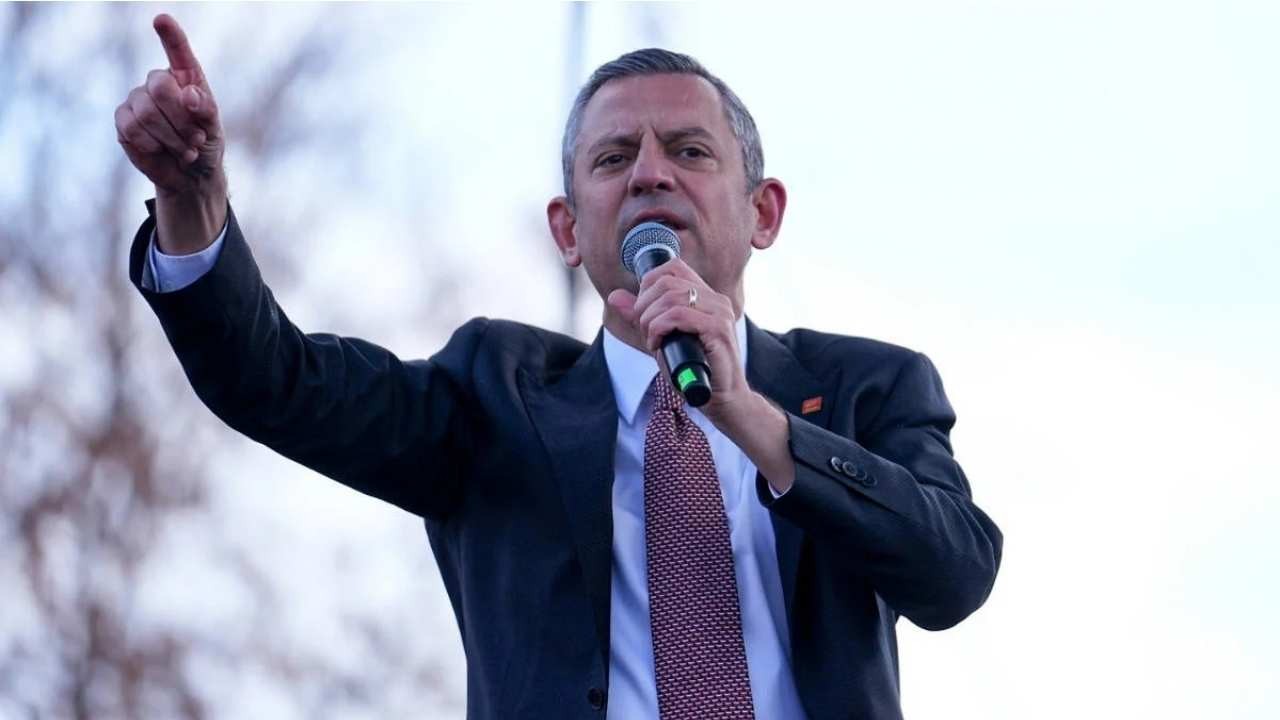 Özgür Özel: “Kendine güvenen, savcısına güvenen karşımıza çıksın”