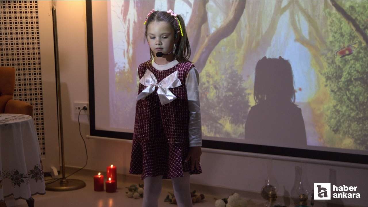 Gölbaşı'nda minikler düzenlenen şiir dinletisinde sahneye çıktılar