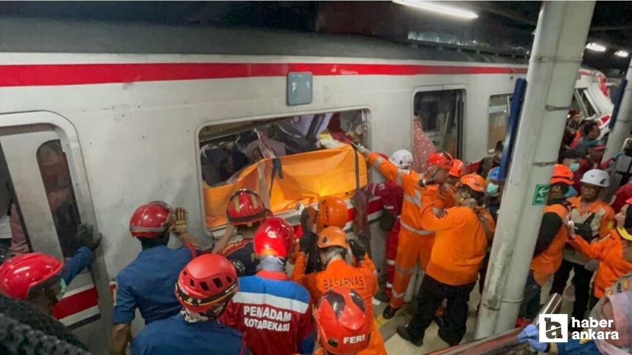 Endonezya'da tren kazası: 4 ölü, 38 yaralı