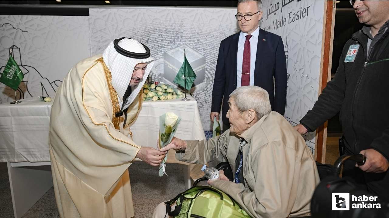Suudi Arabistan'ın Ankara Büyükelçisi hacı adaylarını kutsal topraklara uğurladı