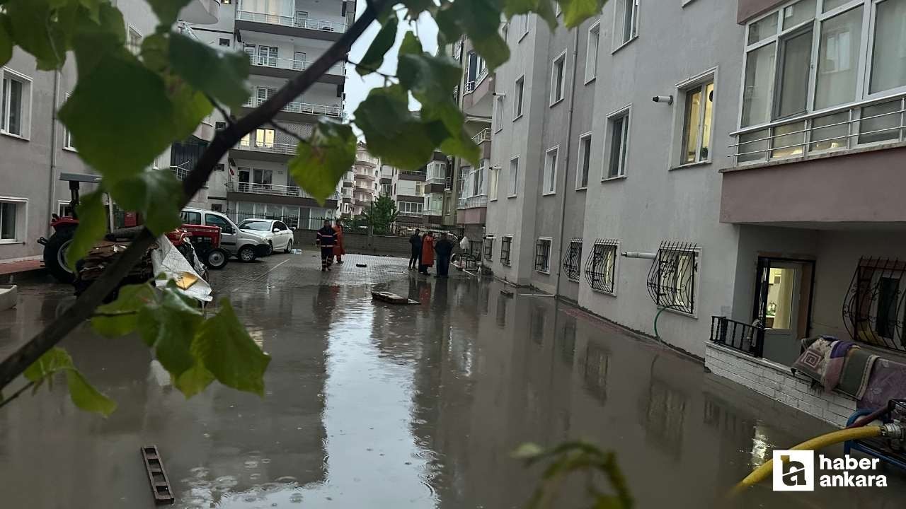 Çankırı'da kuvvetli sağanak hayatı felç etti, ev ve iş yerlerini su bastı