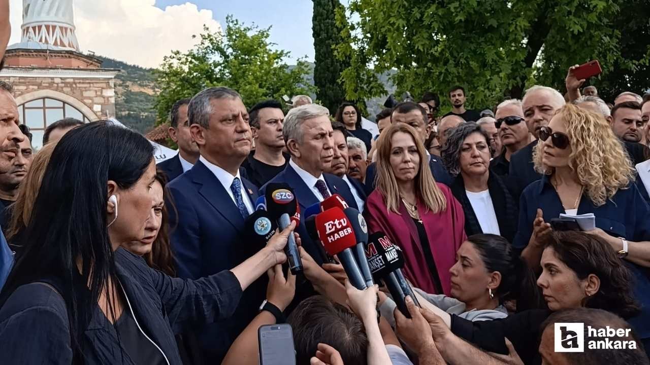 Özgür Özel ve Mansur Yavaş, Ferdi Zeyrek'in anma programına 