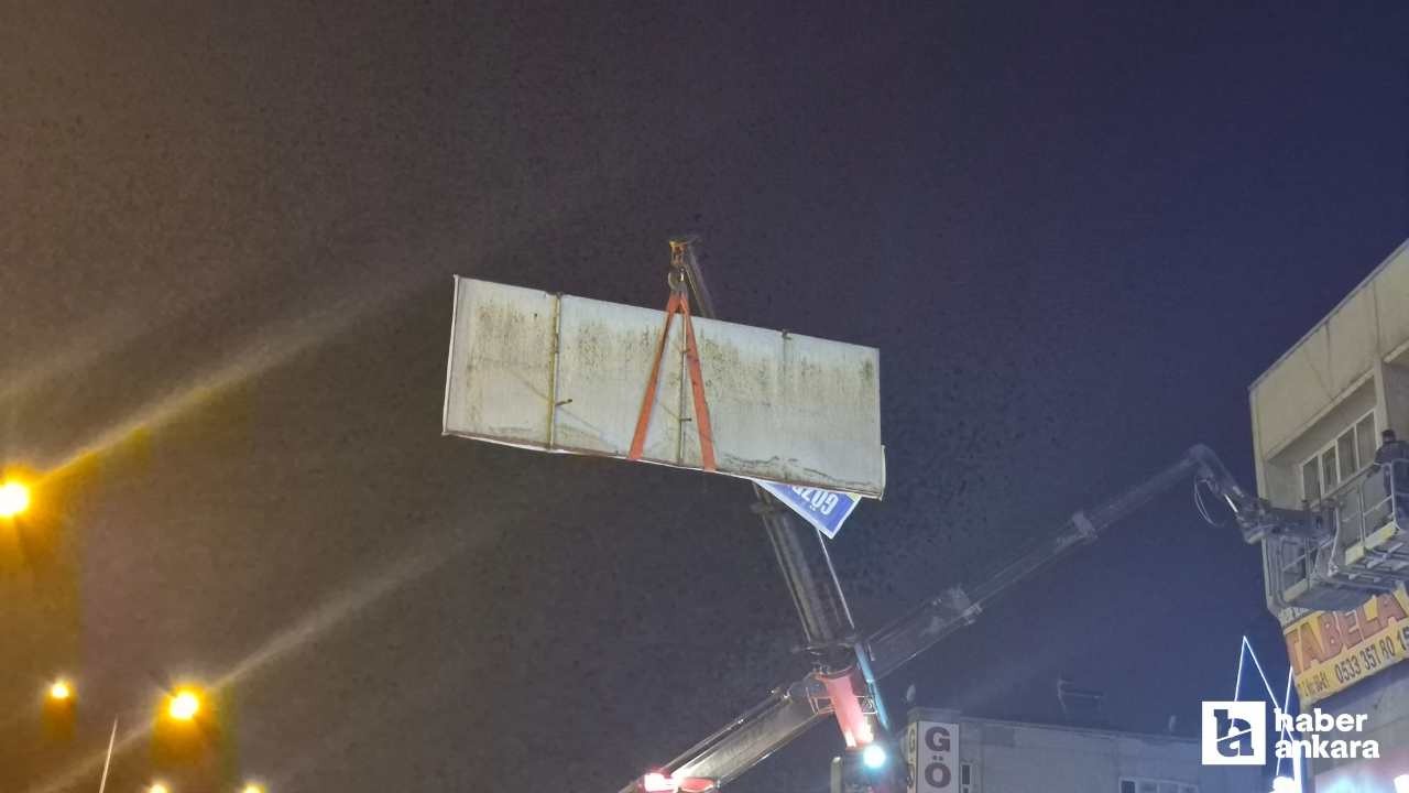 Altındağ'da görüntü kirliliğine neden olan tabelalar kaldırı