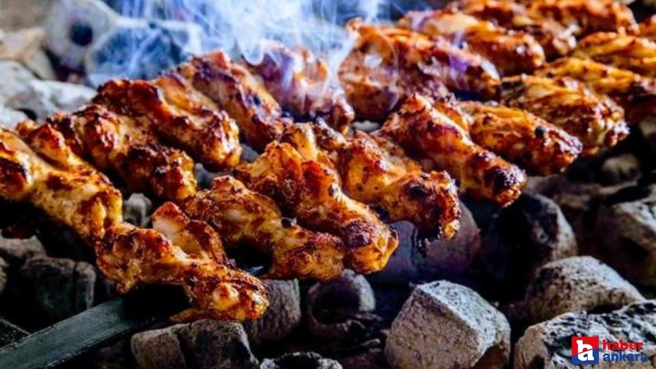 Ankaralıların adresi orası! 250 TL'ye sınırsız ciğer ve kanat keyfi kasapta daha pahalı