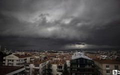 Başkent Ankara'da fırtına etkili oldu: Bir minareye yıldırım düştü!