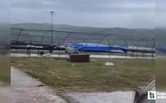 Mamak'ta şiddetli rüzgar kurban pazarında çadırları uçurdu