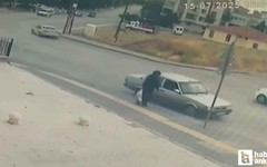 Altındağ'da yaşlı kadın ezilmekten kıl payı kurtuldu