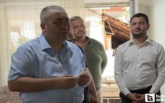Başkan Özarslan selden etkilenen vatandaşları ziyaret etti