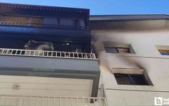 Keçiören'de 3 katlı apartmanın en üst katındaki dairede yangın çıktı!