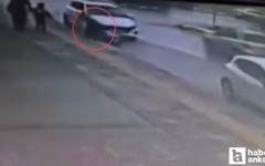 Akyurt'ta kadın motosikletli park halindeki araca çarptı