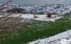 Başkentliler hafta sonuna karla uyandı