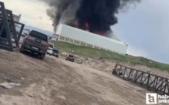 Yenimahalle'deki bir mobilya fabrikasında yangın çıktı!