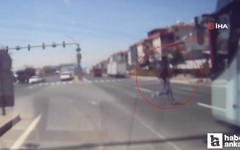 Polatlı'da kırmızı ışıkta geçtiği iddia edilen yayaya otobüs çarptı