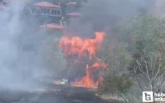 Beypazarı'nda otlak alandaki yangın ahşap eve sıçradı