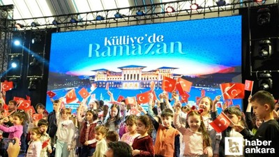 Külliye'de 'Karacaoğlan' tiyatro oyunu seyirciyle buluştu