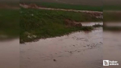Haymana'da bir araç sel sularının ortasında mahsur kaldı
