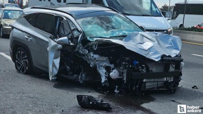 Çankaya'da üst geçidin ayağına çarpan araç kazasında kişi yaralandı