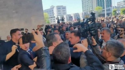 Özgür Özel AKM çıkışında saldırıya uğradı