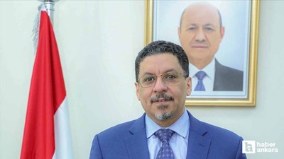 Yemen Başbakanı Mübarek sosyal medyadan istifasını duyurdu